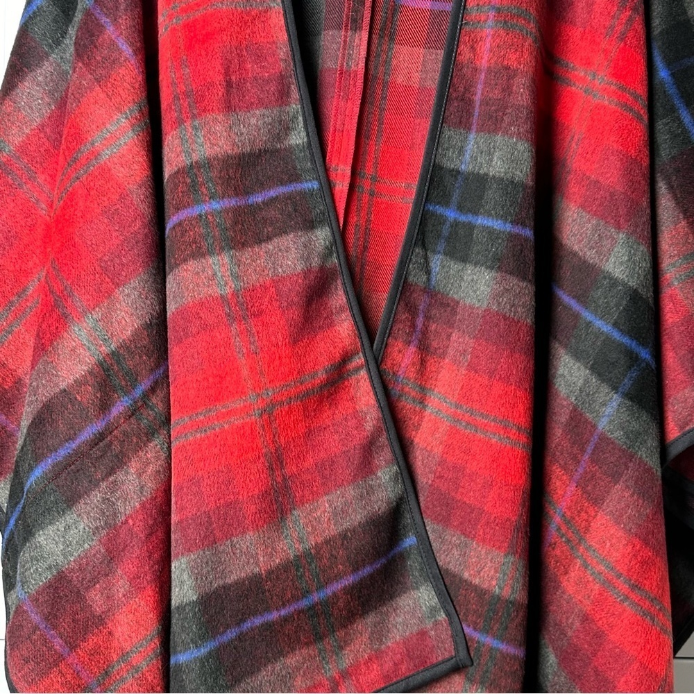 Old Navy XL XXL Plaid Poncho Fleece Red Green Cozy Winter Holiday Aspen Skiing - Picture 5 of 8